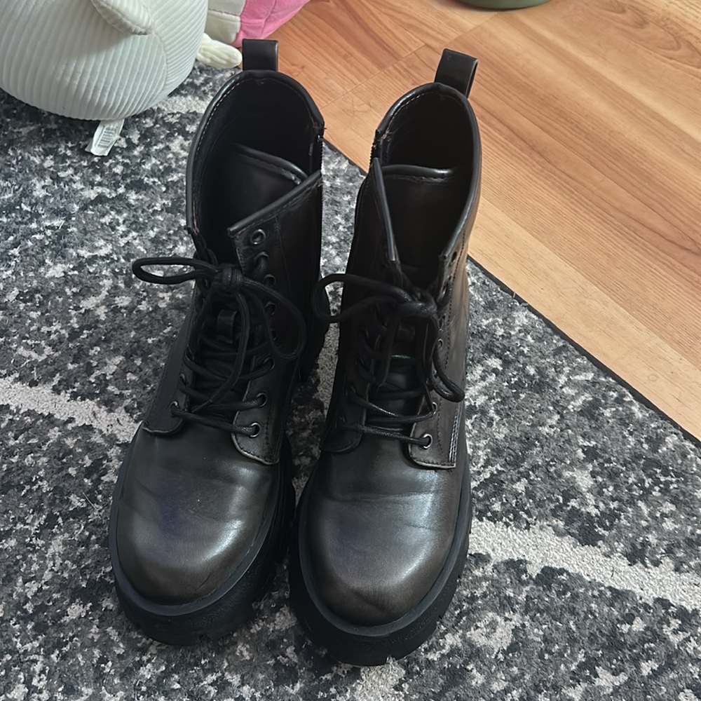 Steve Madden Rascal Combat Boots, Size 9 - Picture 10 of 12